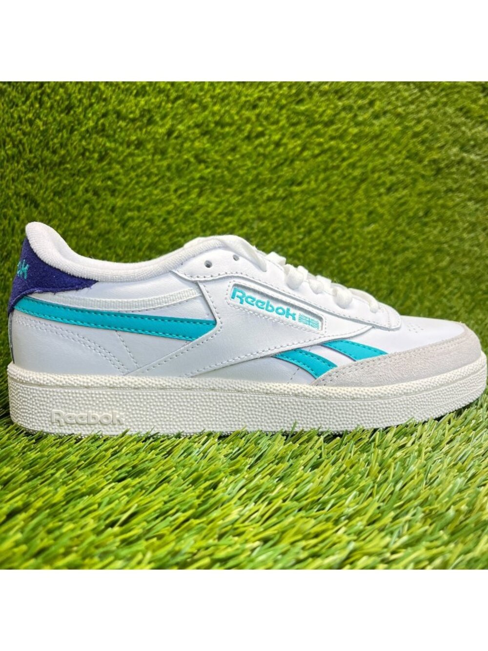 Reebok Club‎ C Revenge Mens Size 5.5 White Blue Athletic Tennis Shoes Sneakers